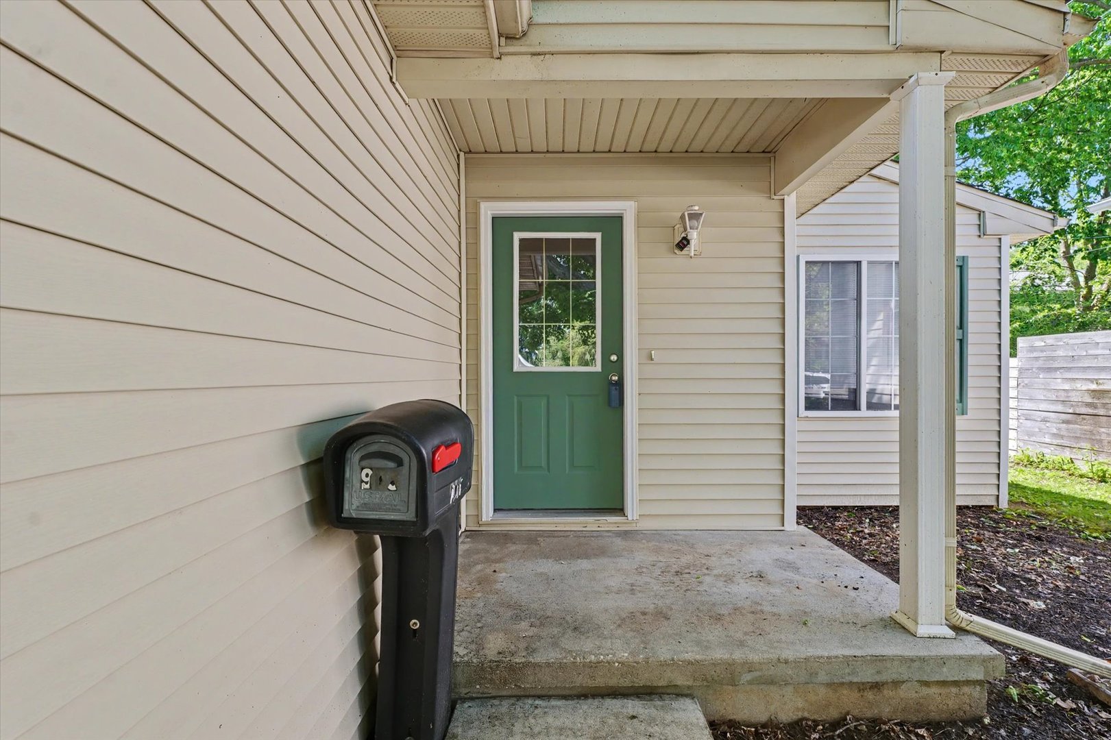 Photo 3 of 905 S Cottage Grove Avenue