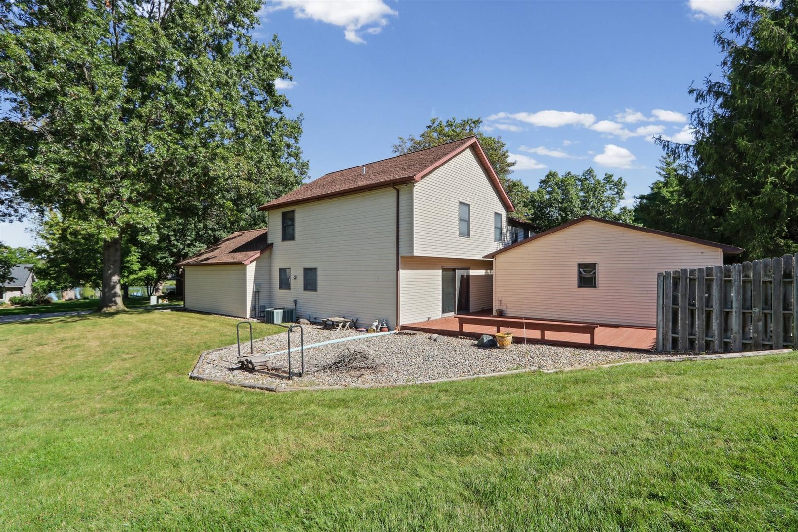 Property photo 44