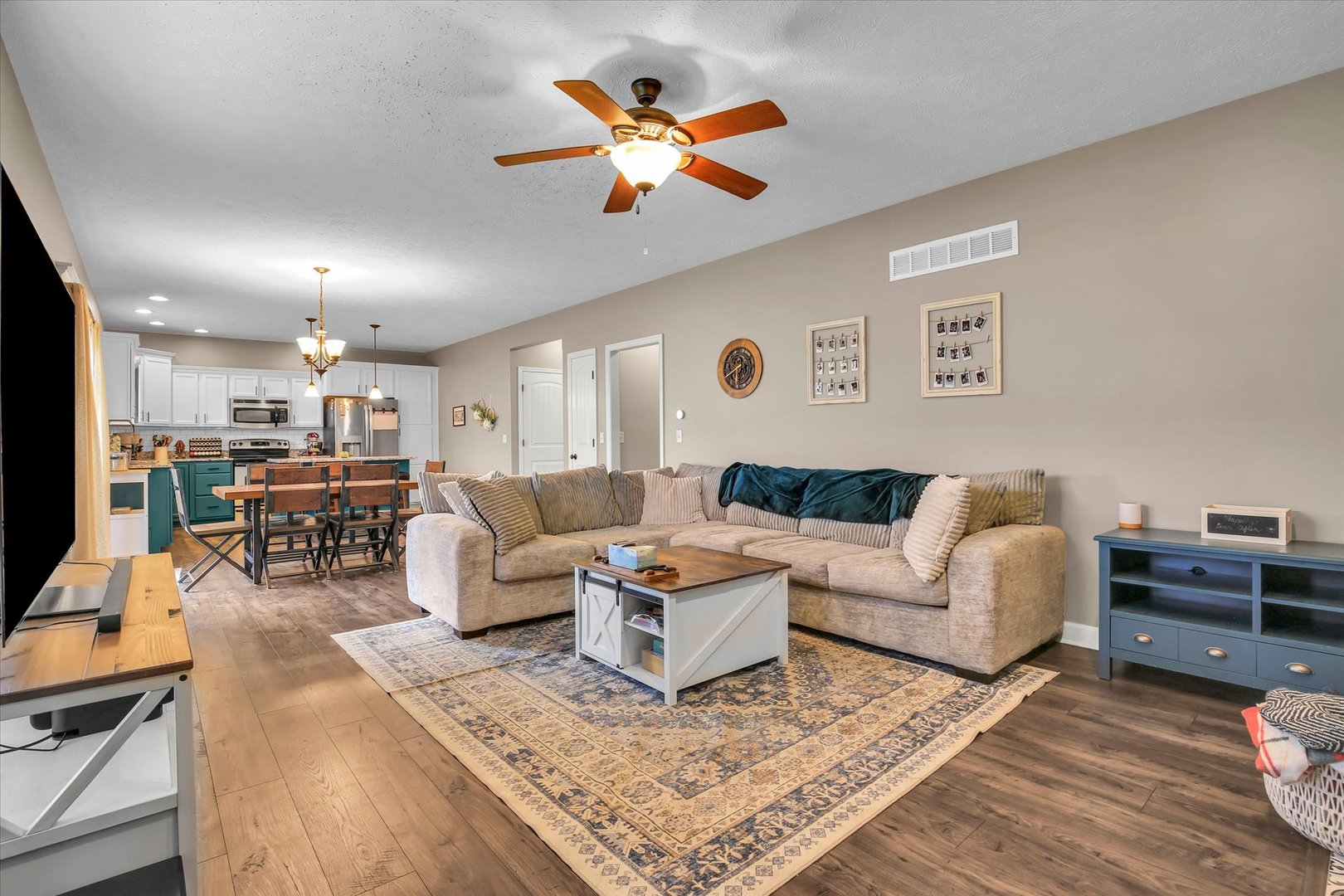 Photo 23 of 110 Blazing Star Drive