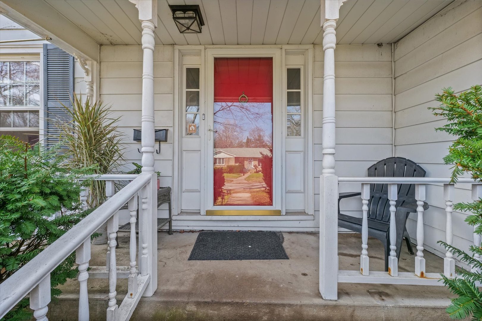 Photo 4 of 207 W Vermont Avenue