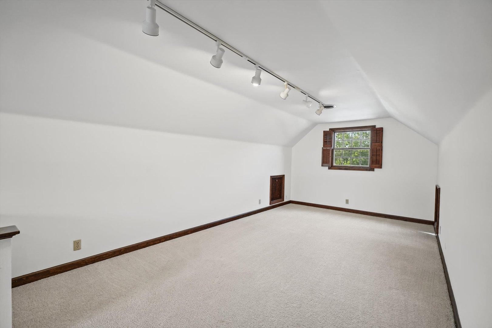 Property photo 75