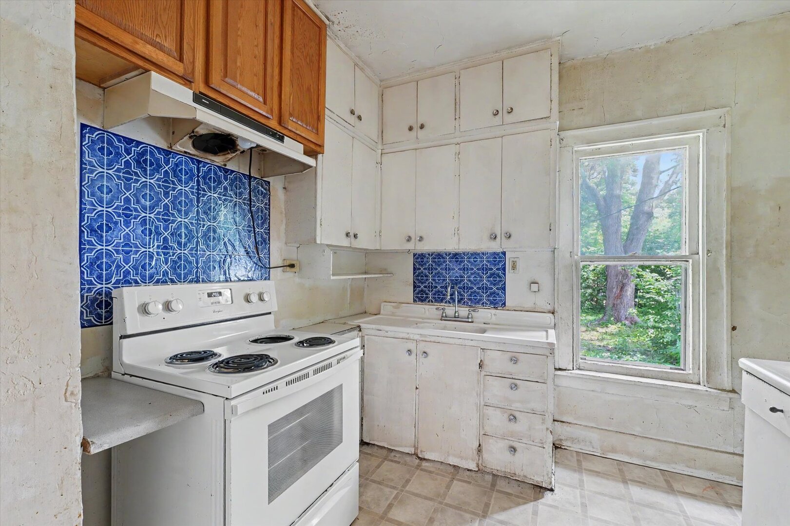 Photo 15 of 402 S Johnson Avenue