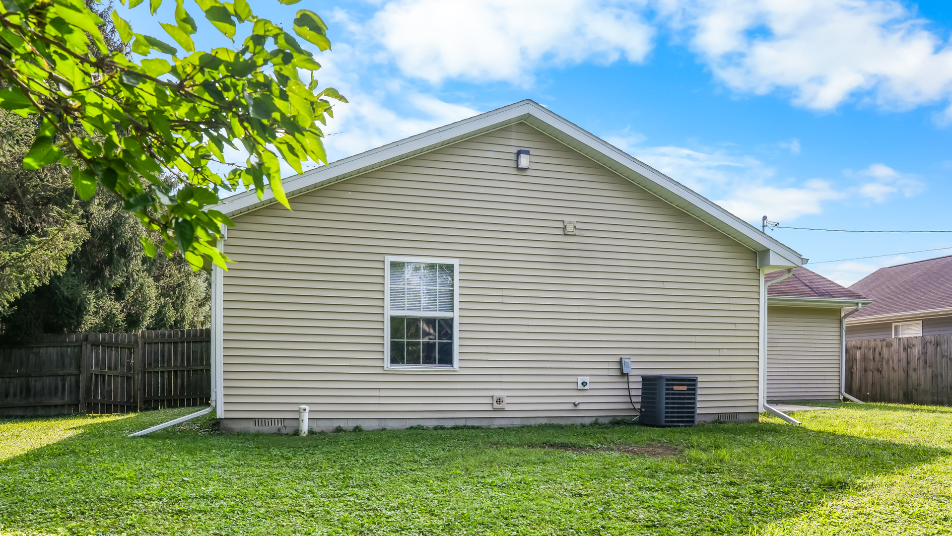 Property photo 32