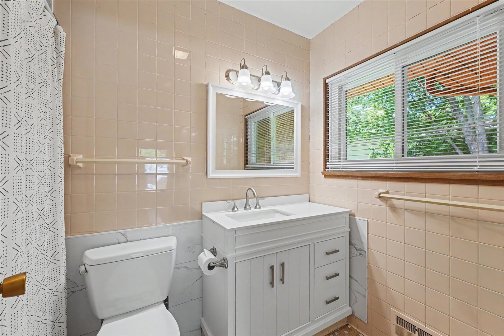 Photo 16 of 306 Sunnycrest Court