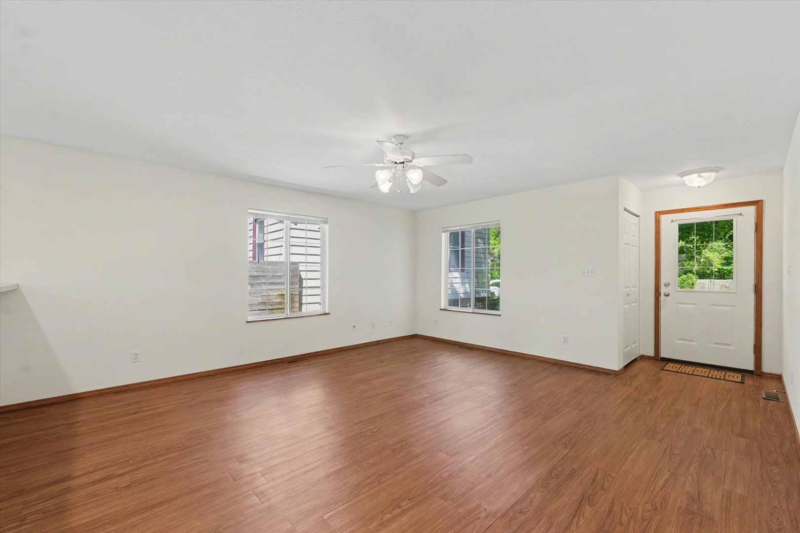 Photo 7 of 905 S Cottage Grove Avenue