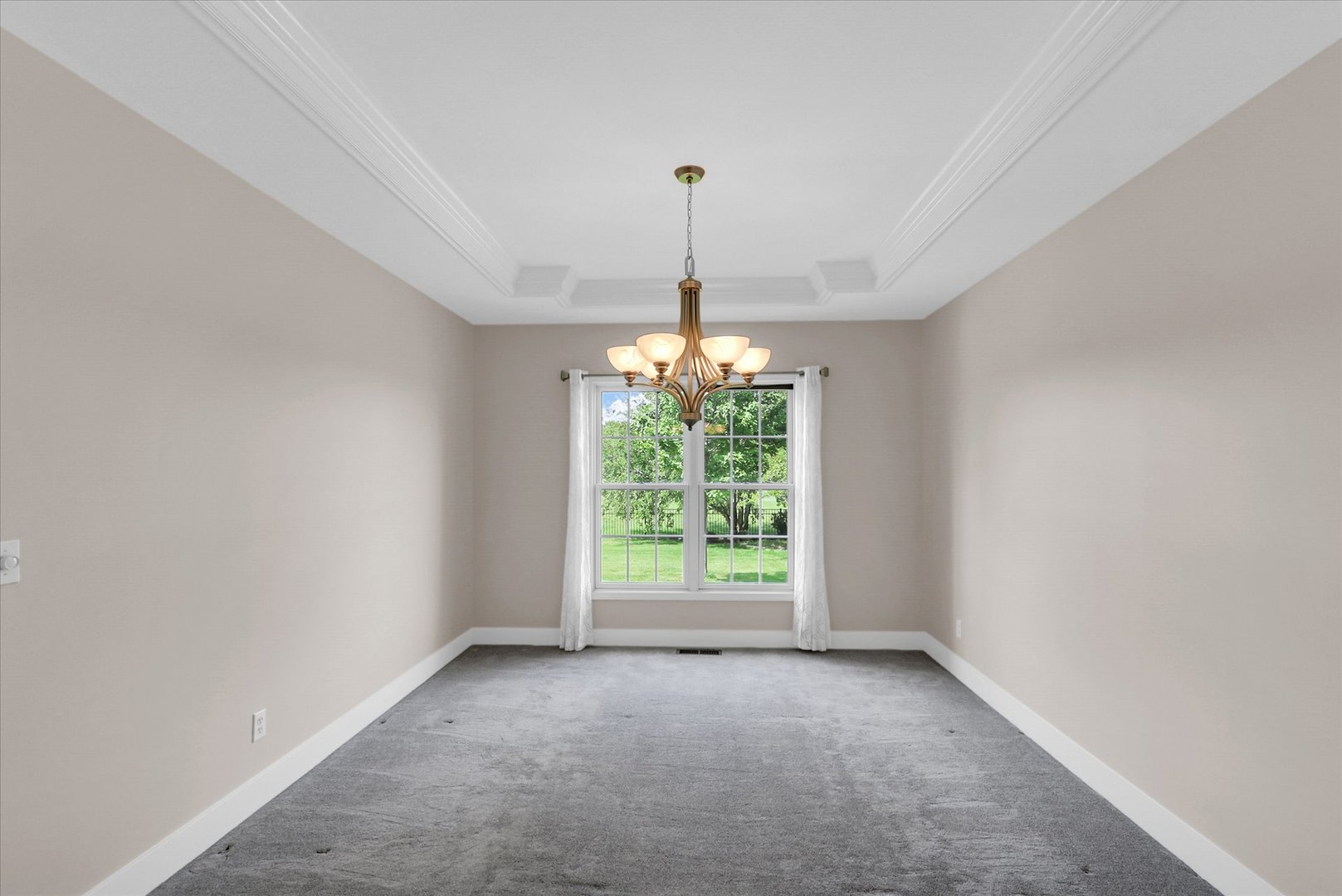 Photo 11 of 2413 Stricker Lane