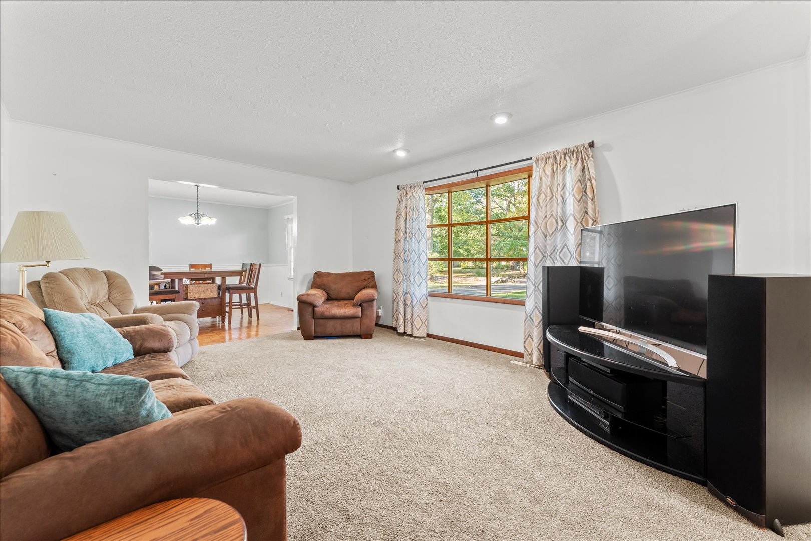 Photo 5 of 1108 Riverside Court