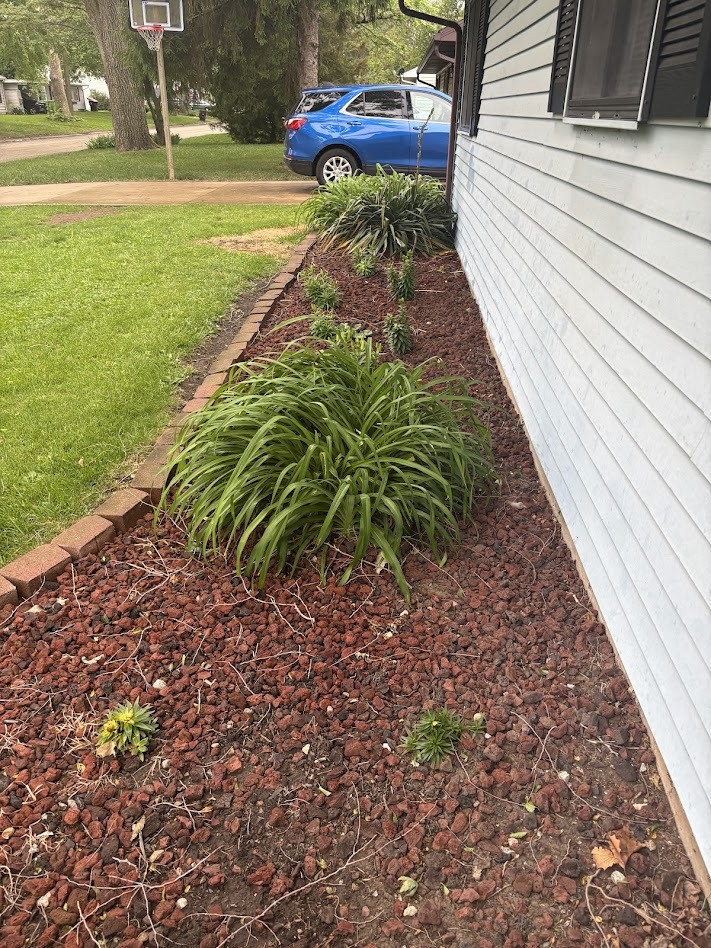 Photo 11 of 1081 Eastview Drive