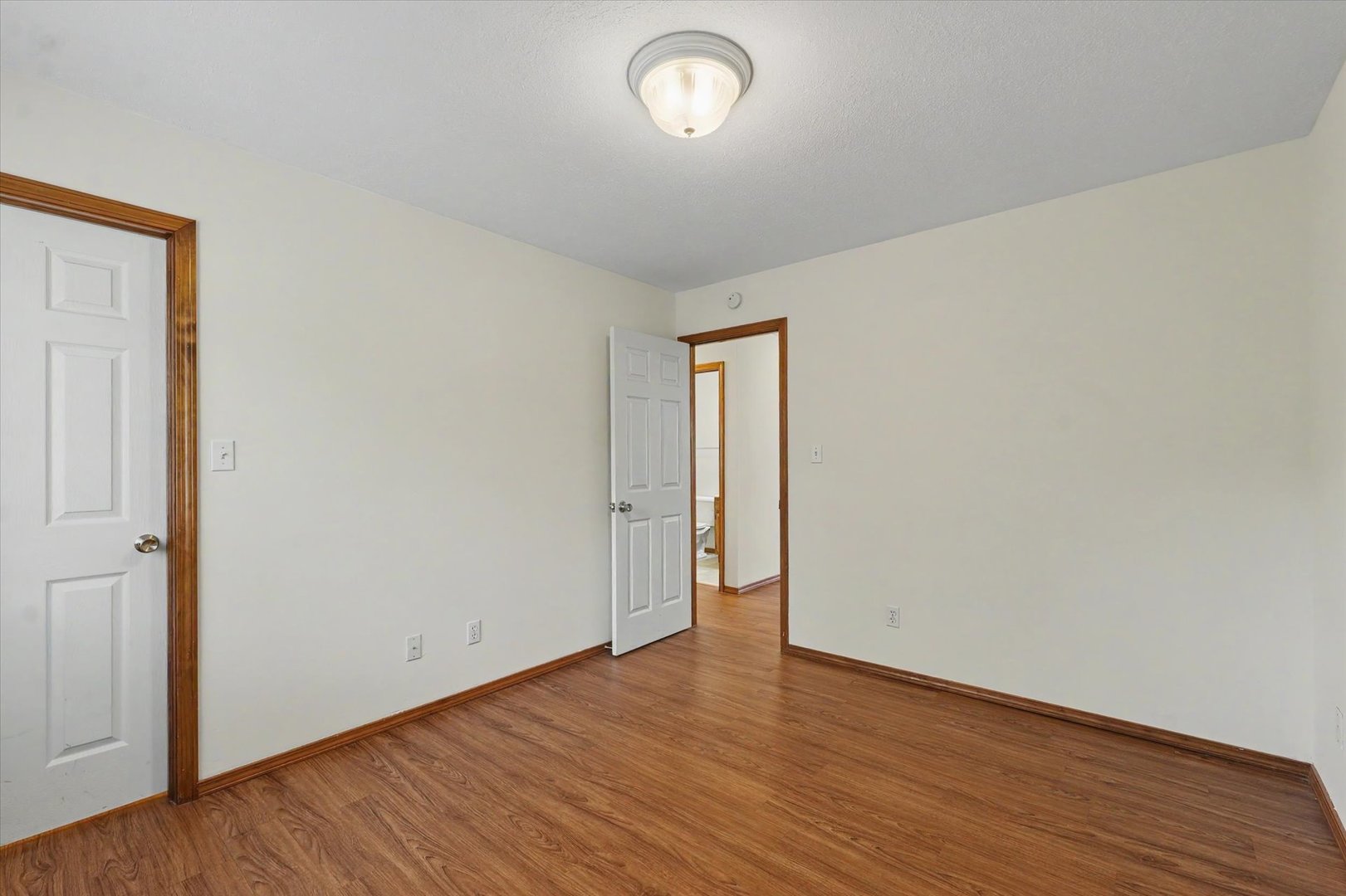 Photo 19 of 905 S Cottage Grove Avenue