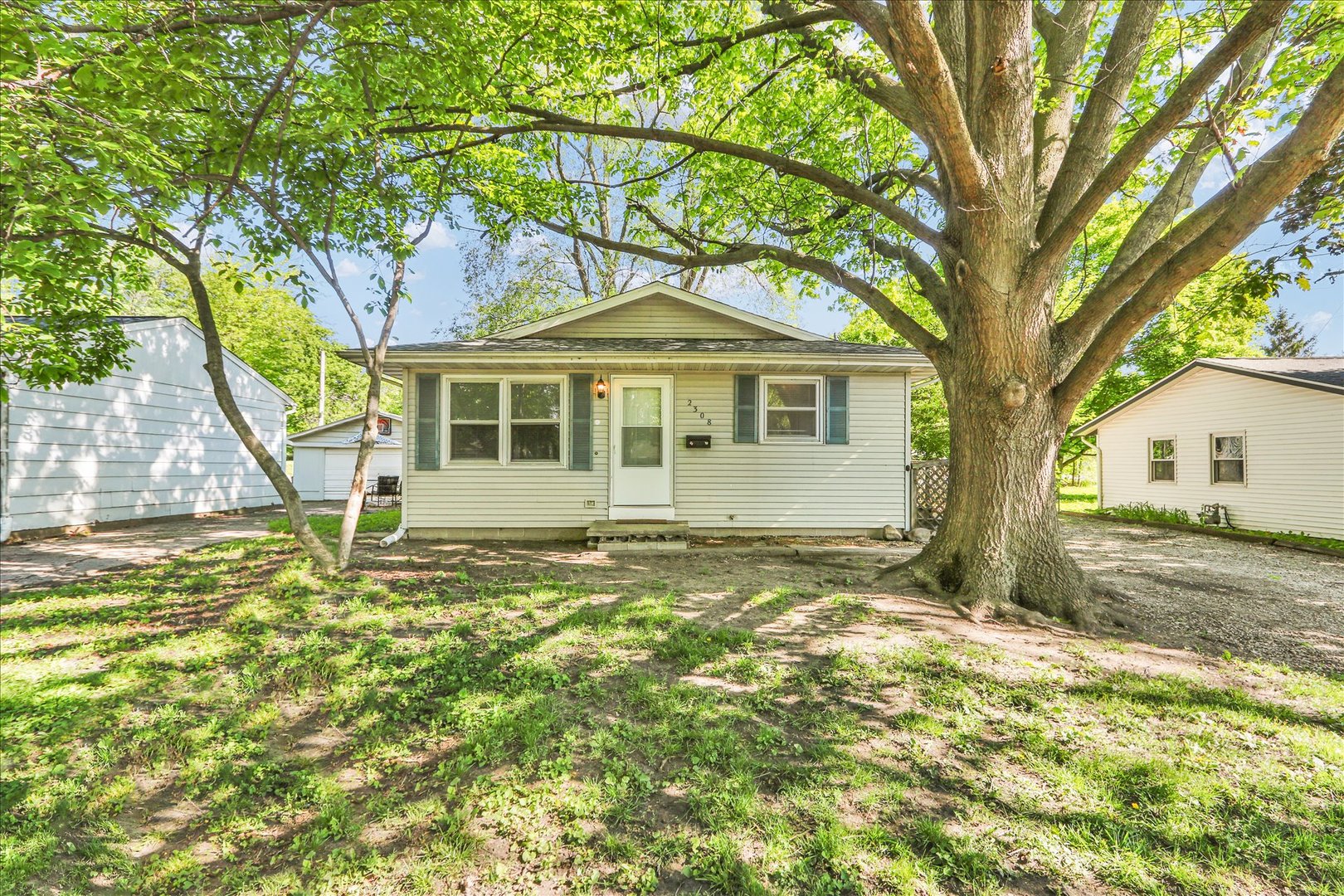 Photo of 2308 Lantern Hill Drive, Urbana, IL