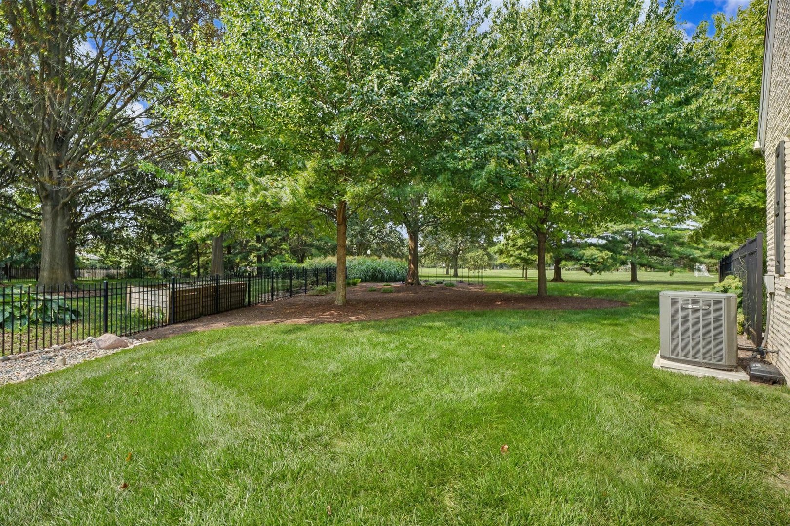 Property photo 77