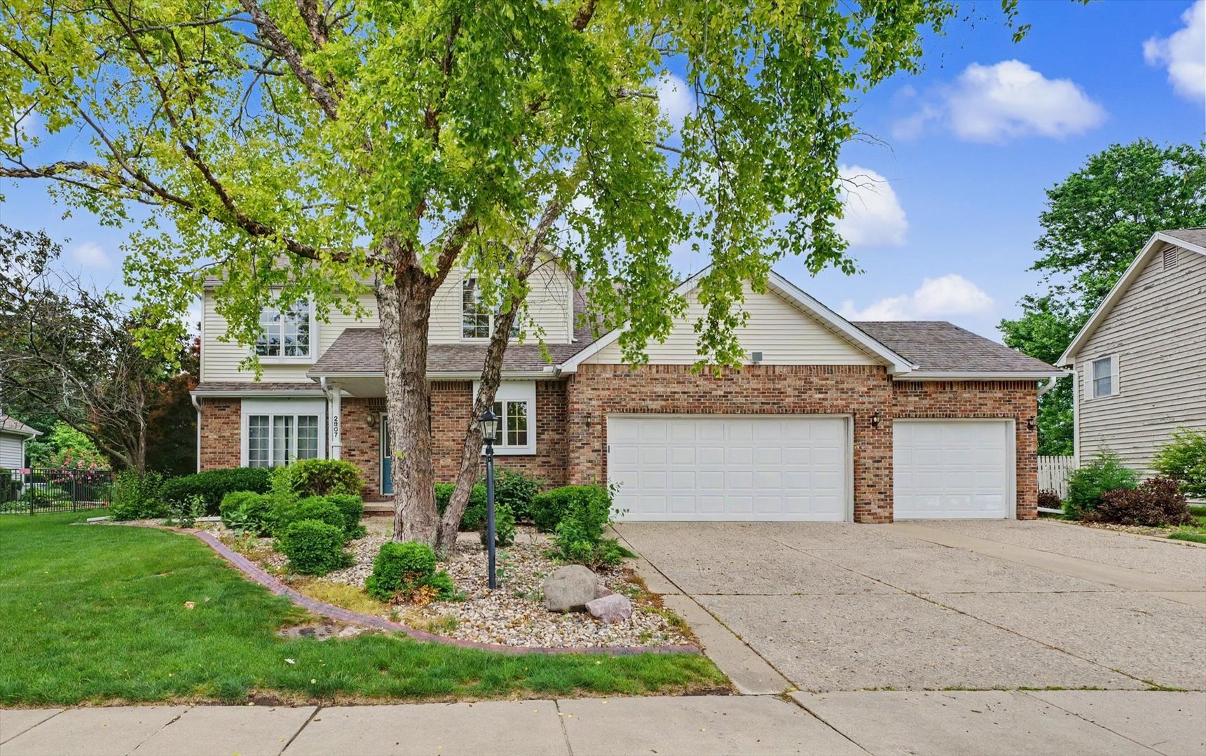Photo of 2807 Cherry Hills Drive, Champaign, IL