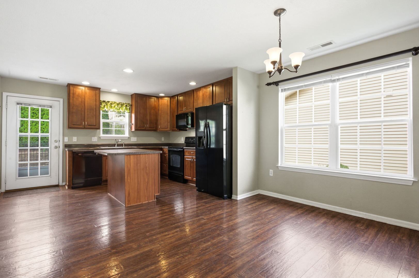 Photo 9 of 409 Lauterbur Lane