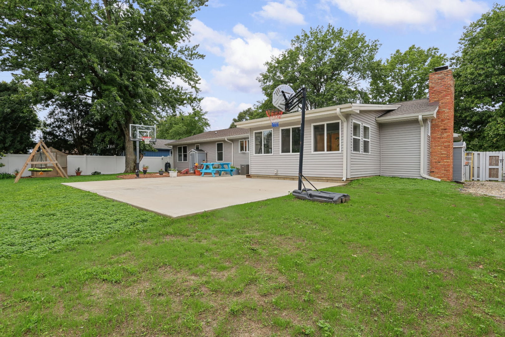 Property photo 35