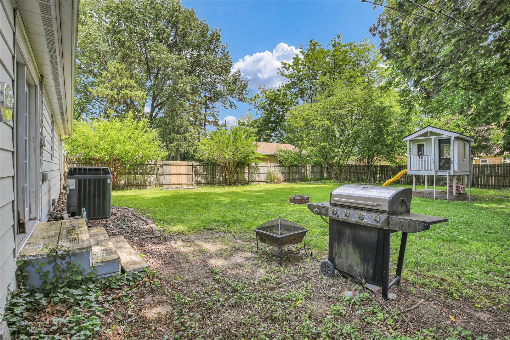 Photo 20 of 1108 S Mattis Avenue