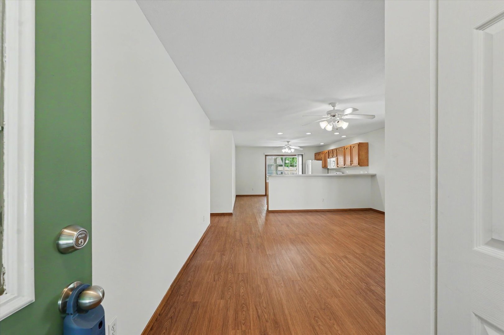 Photo 4 of 905 S Cottage Grove Avenue