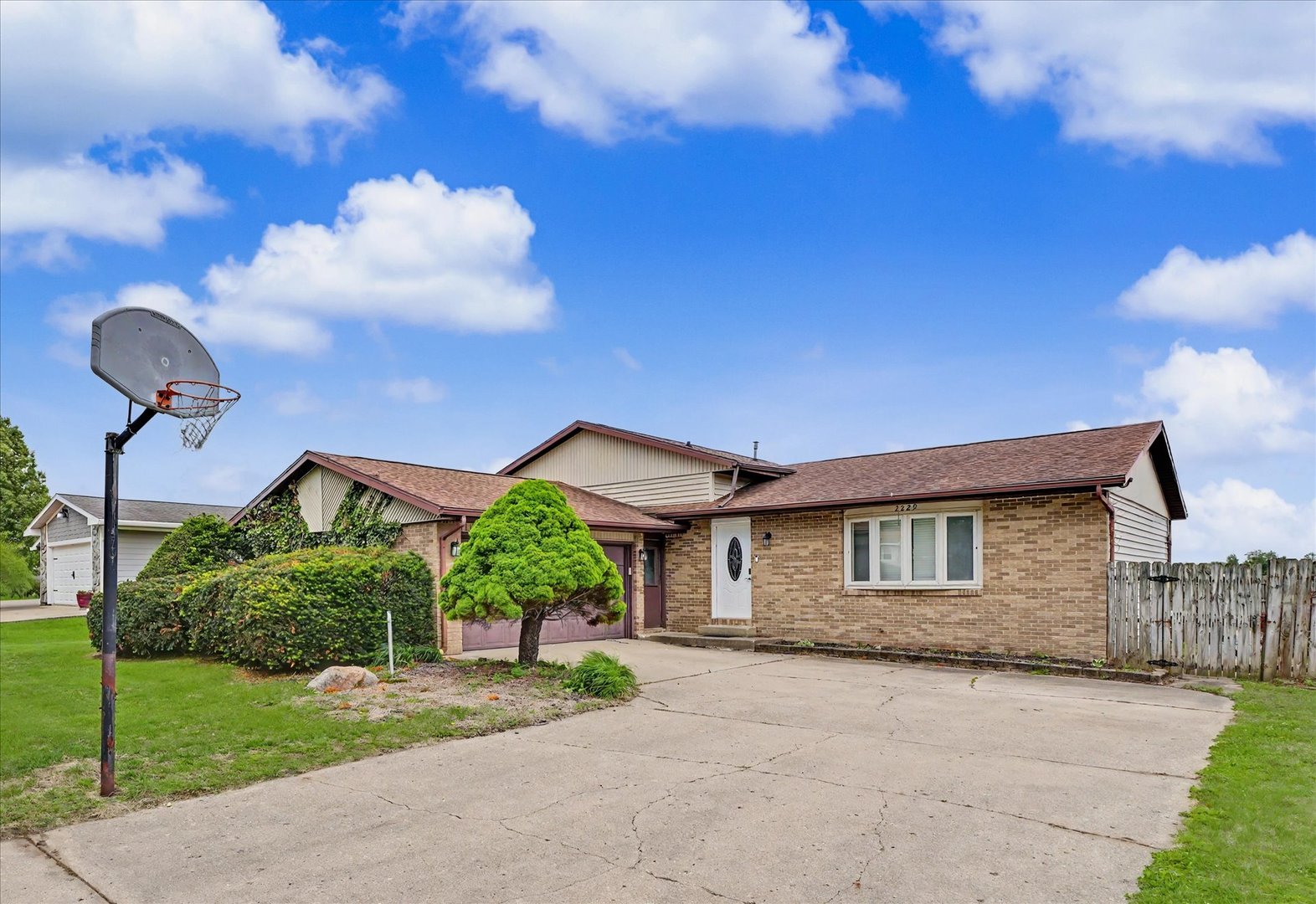 Photo of 2229 Jeffery Drive, St. Joseph, IL
