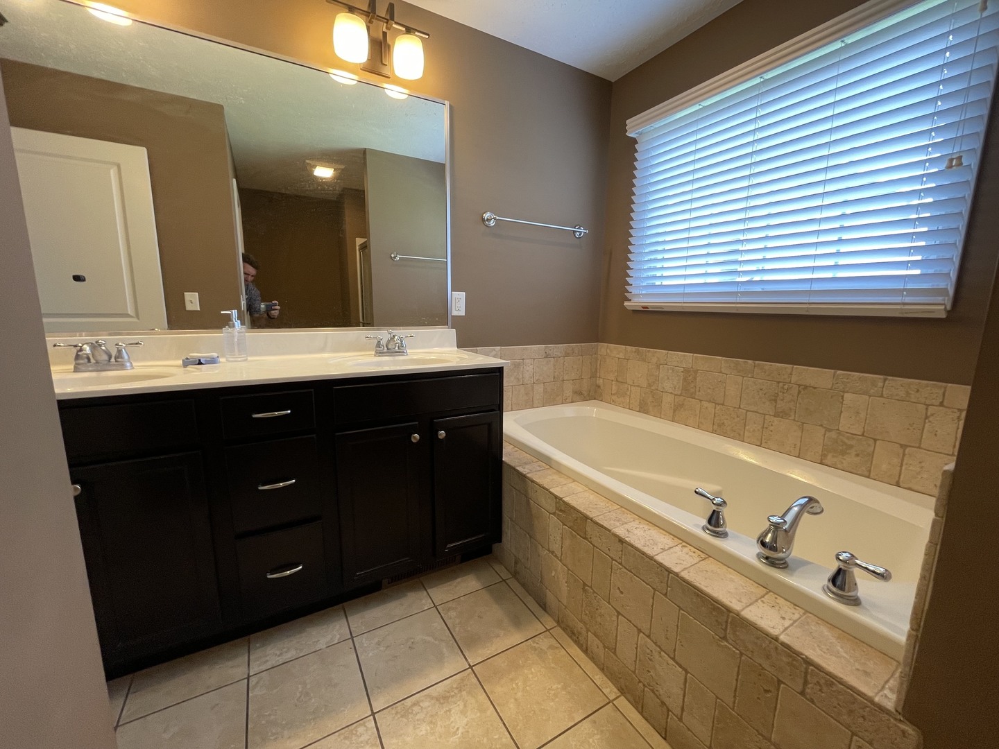 Photo 14 of 1807 Horizon Court
