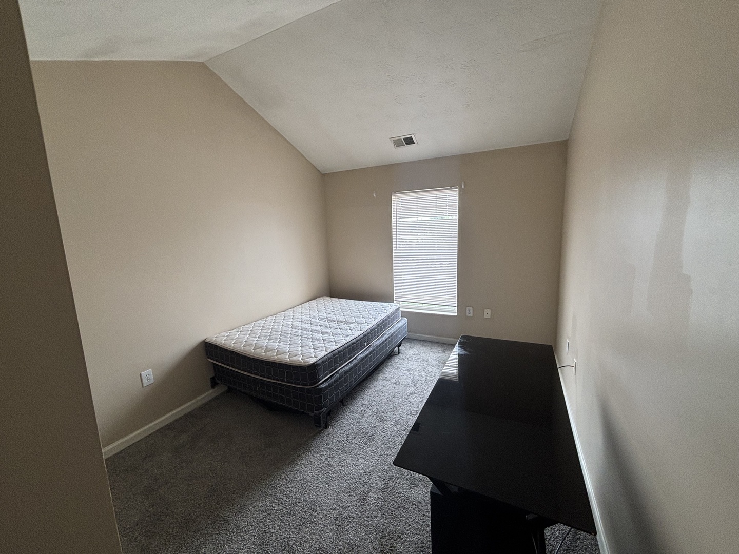 Photo 8 of 1901 N Lincoln Avenue #311