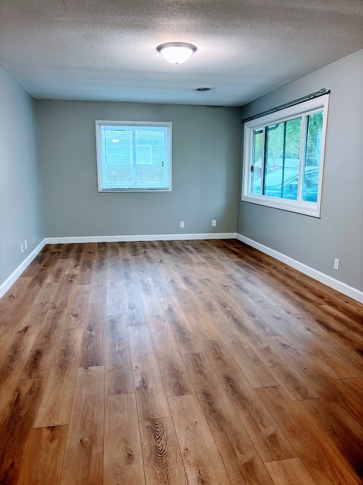 Photo 5 of 1081 Eastview Drive