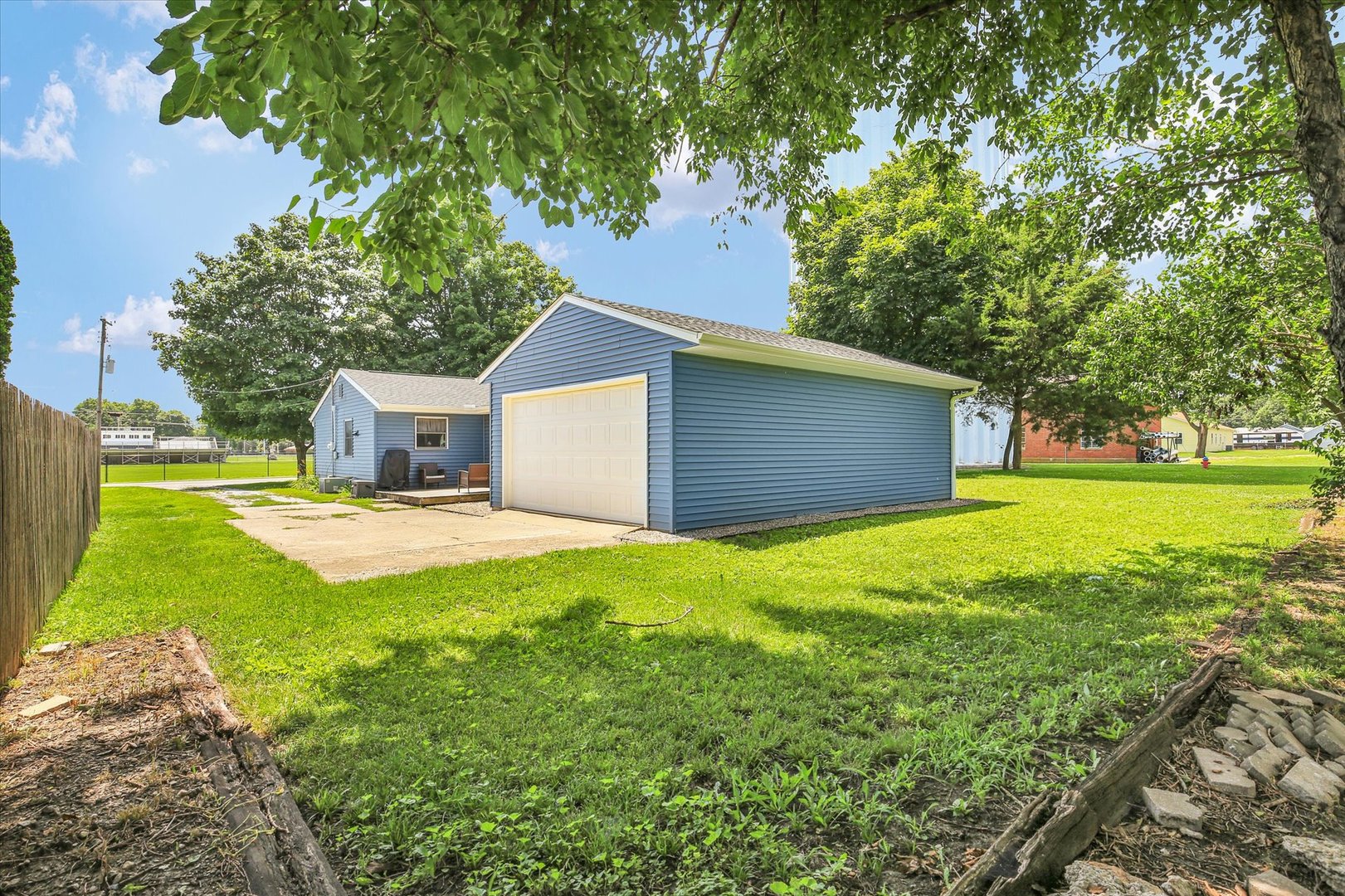 Property photo 32
