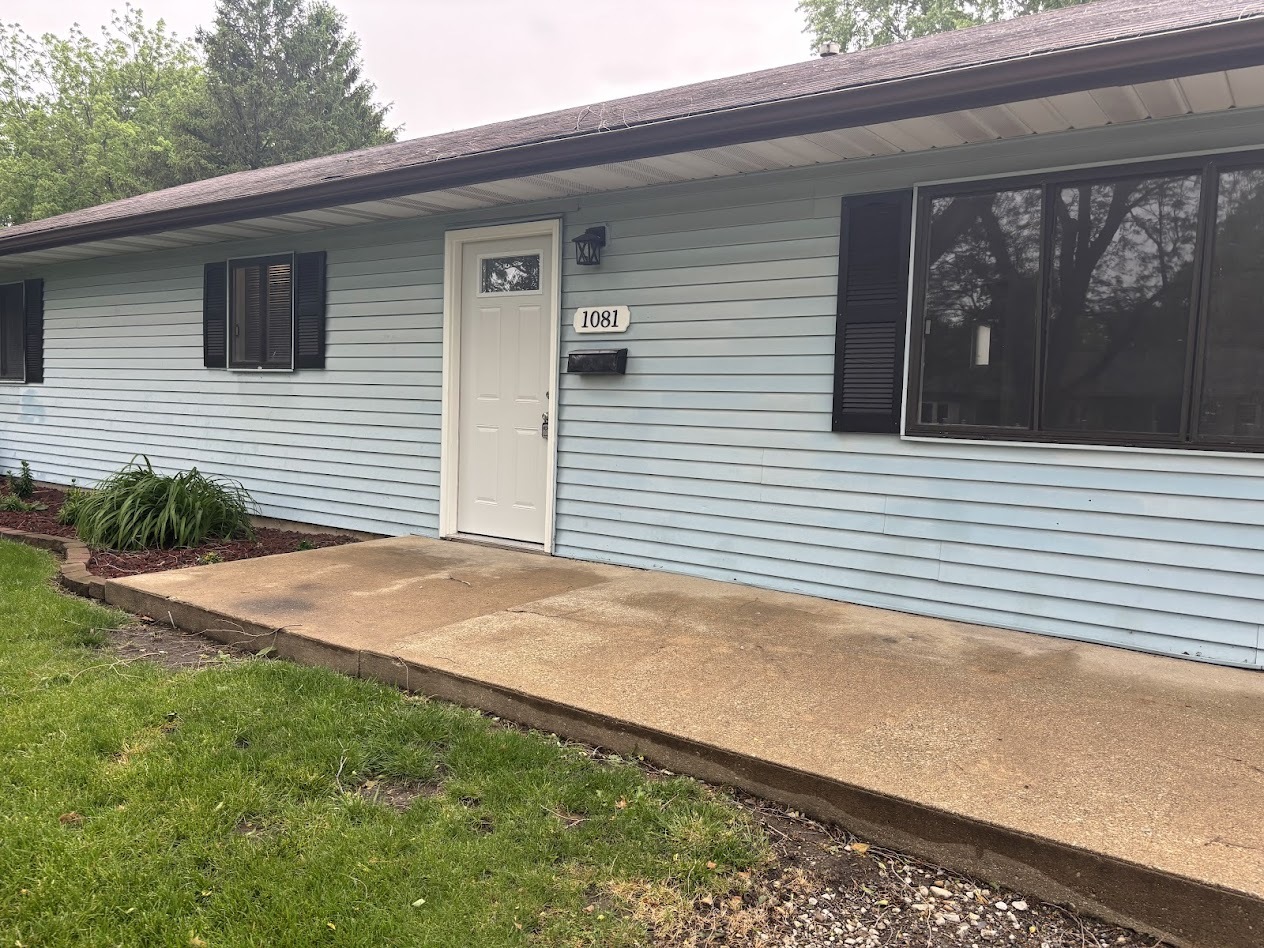 Photo 10 of 1081 Eastview Drive