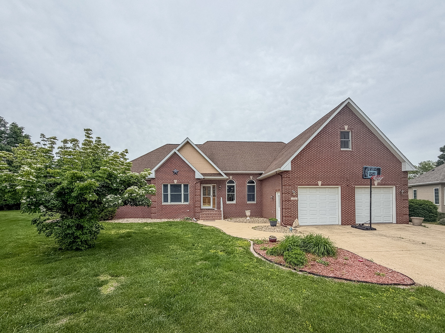 Photo of 1511 River Bluff Court, Mahomet, IL