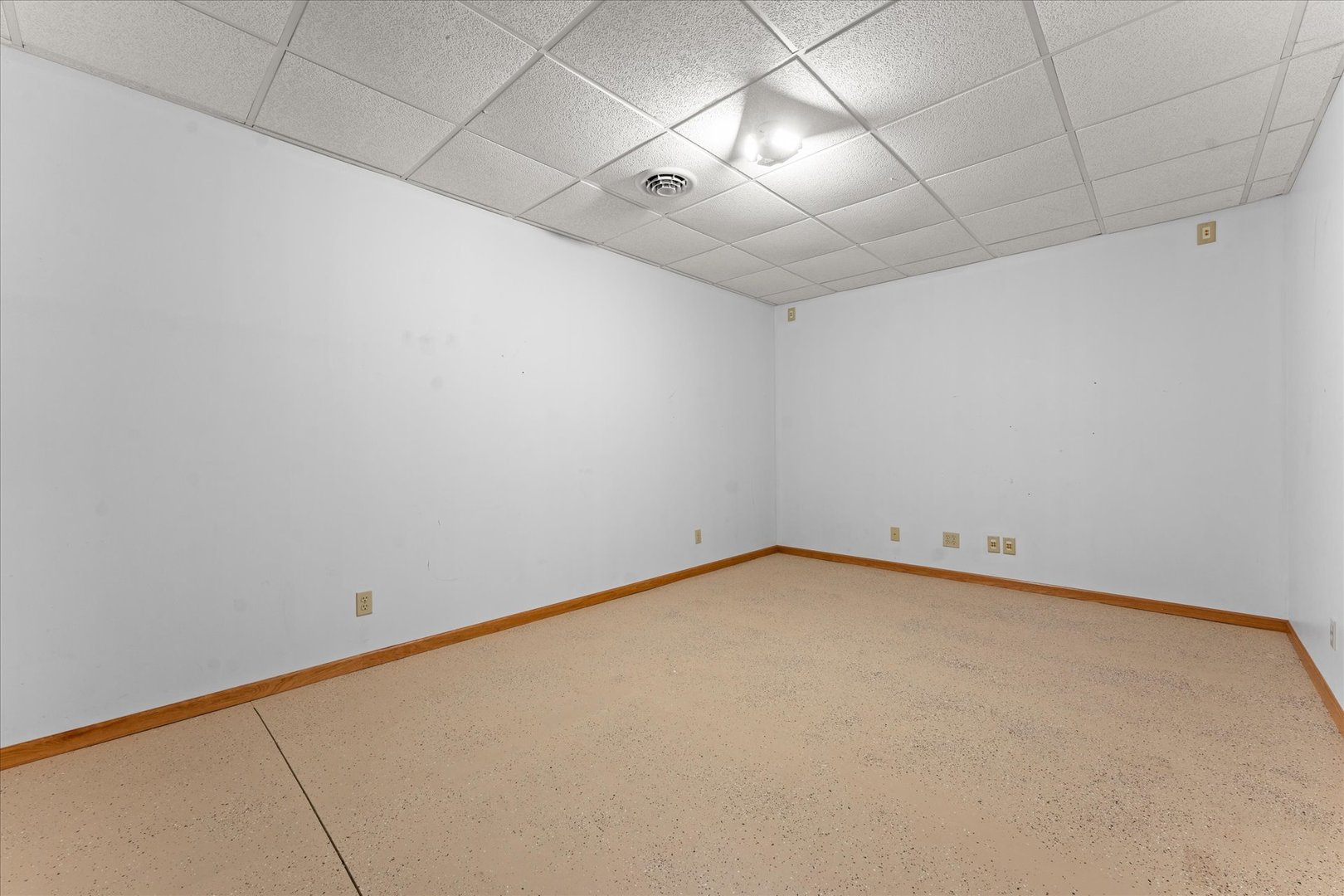 Property photo 37