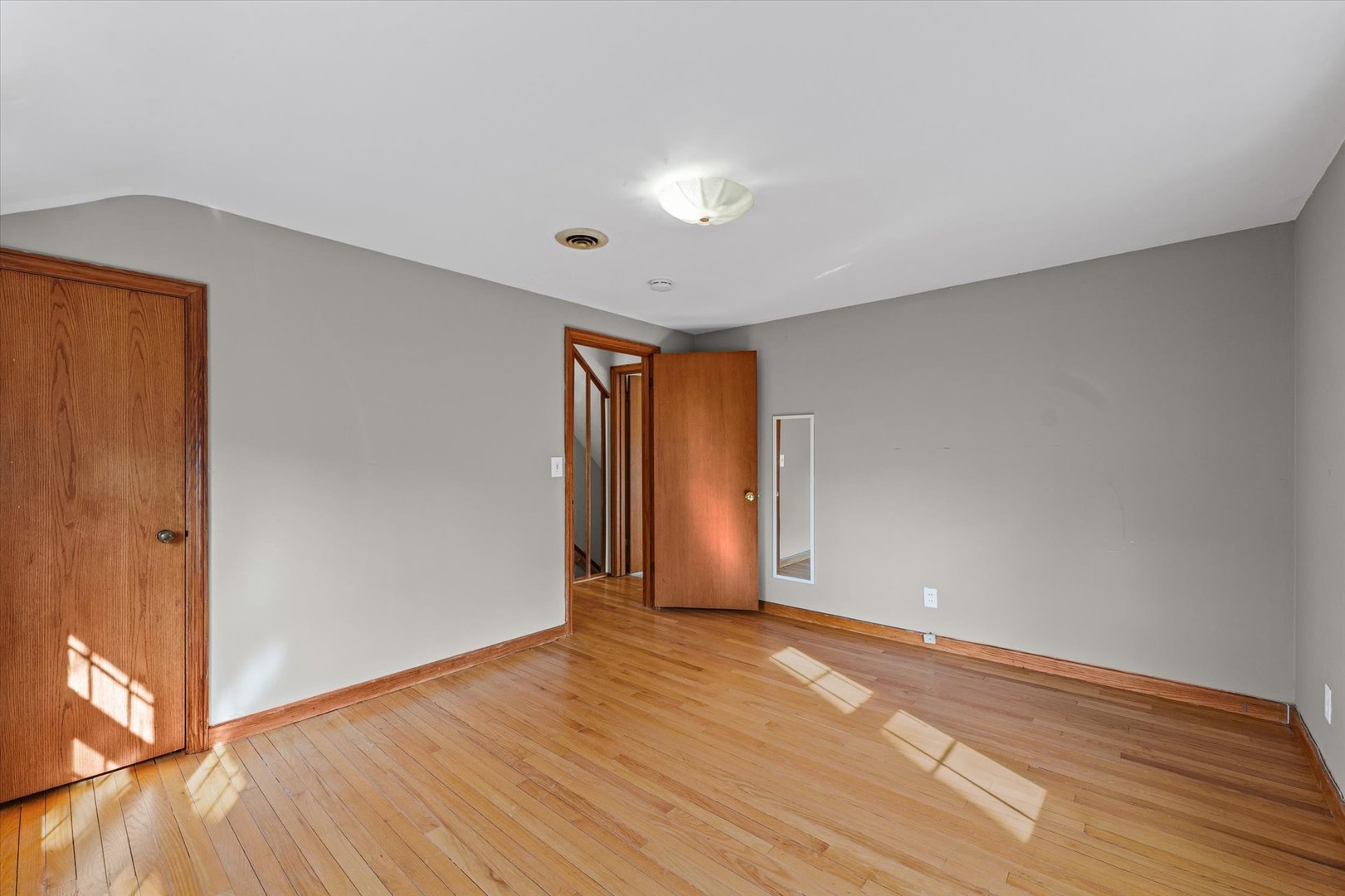Photo 23 of 207 W Vermont Avenue