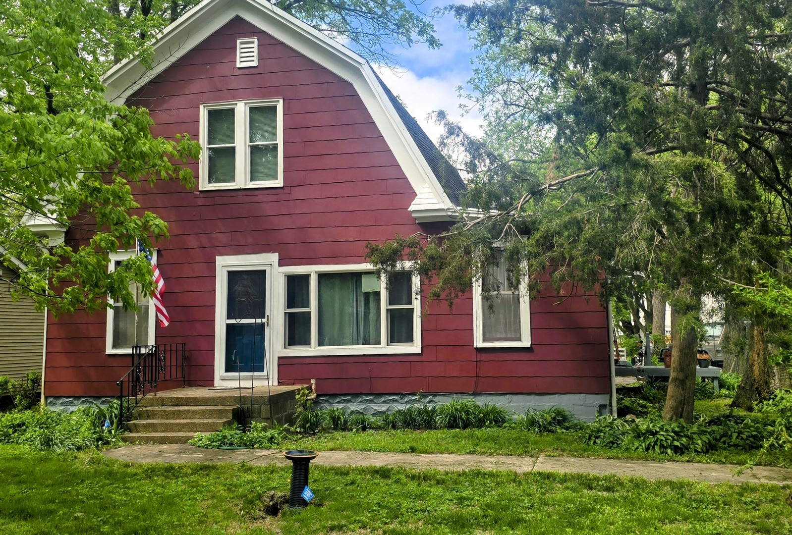 Photo of 114 E Center Street, Seymour, IL