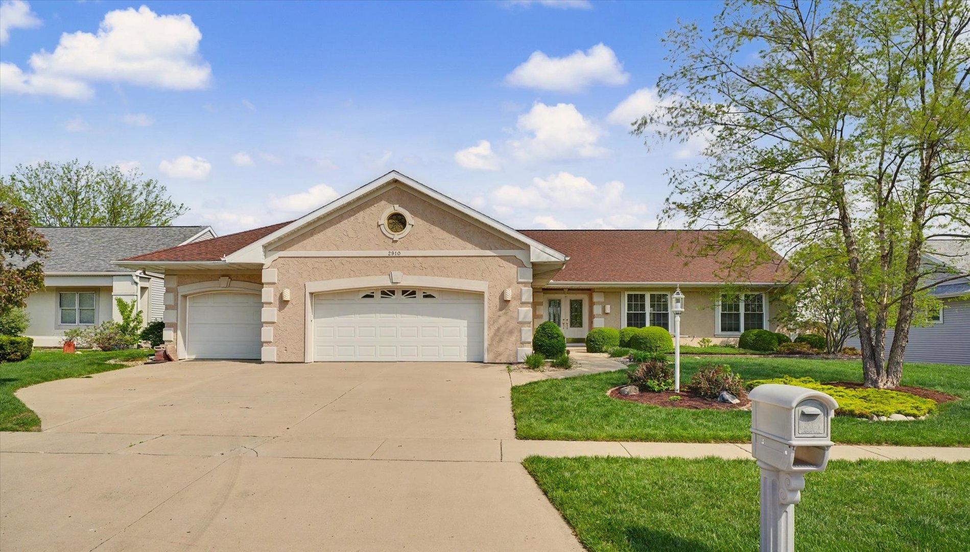 Photo of 2910 Rutherford Drive, Urbana
