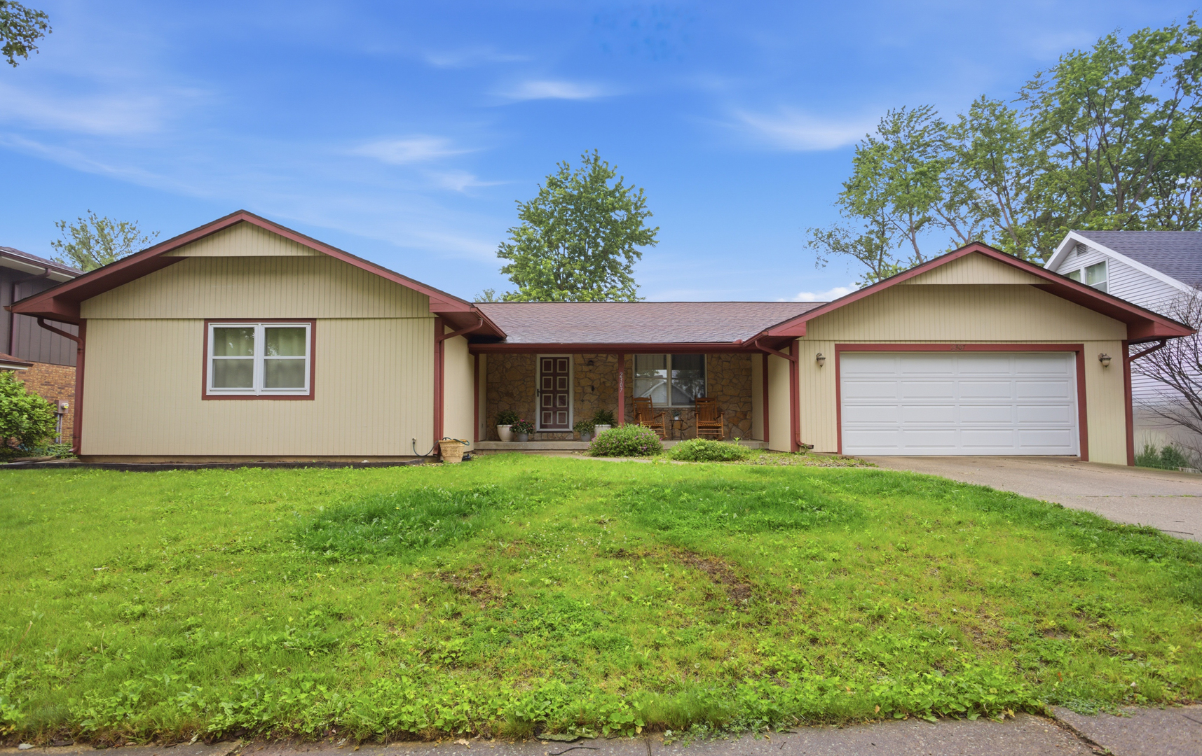 Photo of 2307 Boudreau Drive, Urbana, IL