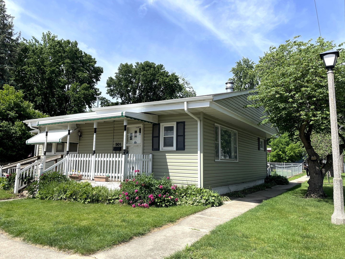 Photo of 501 S Glover Avenue, Urbana, IL
