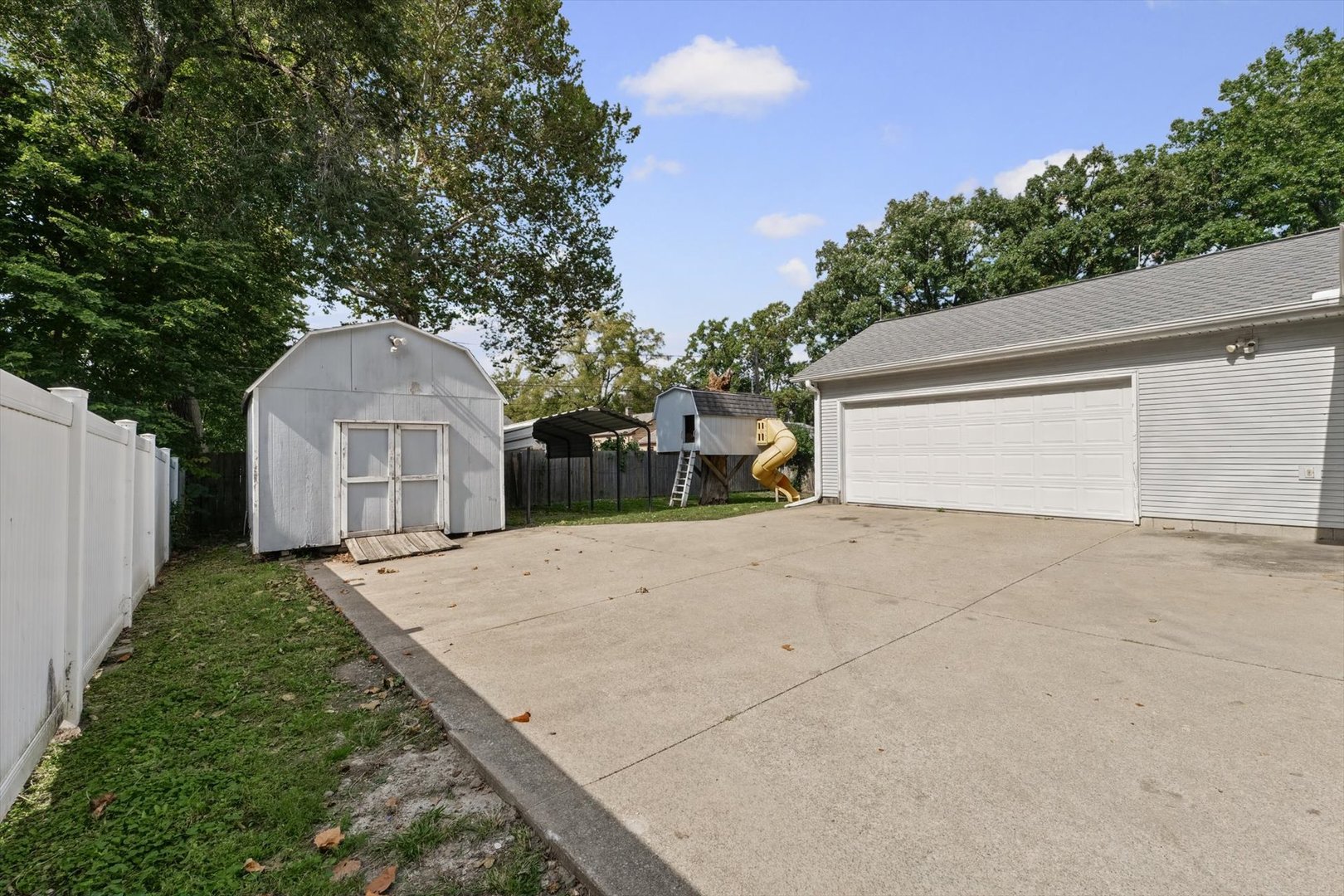 Property photo 33