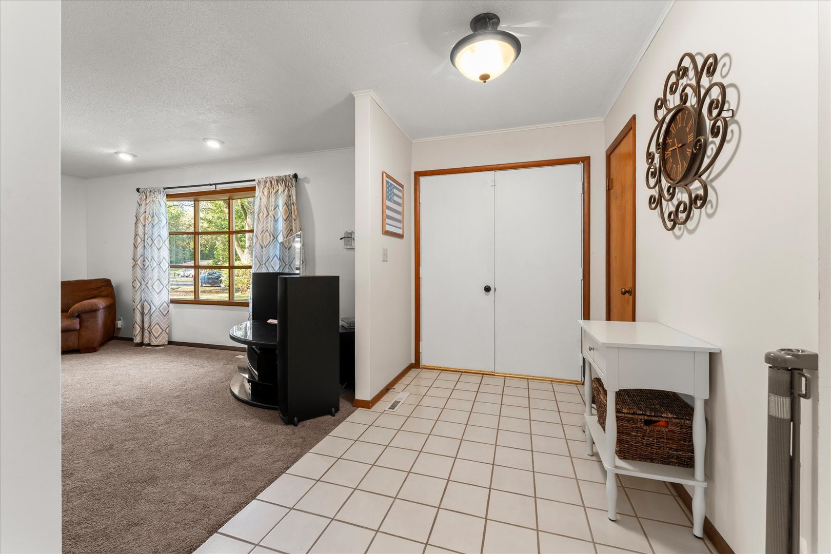 Photo 4 of 1108 Riverside Court