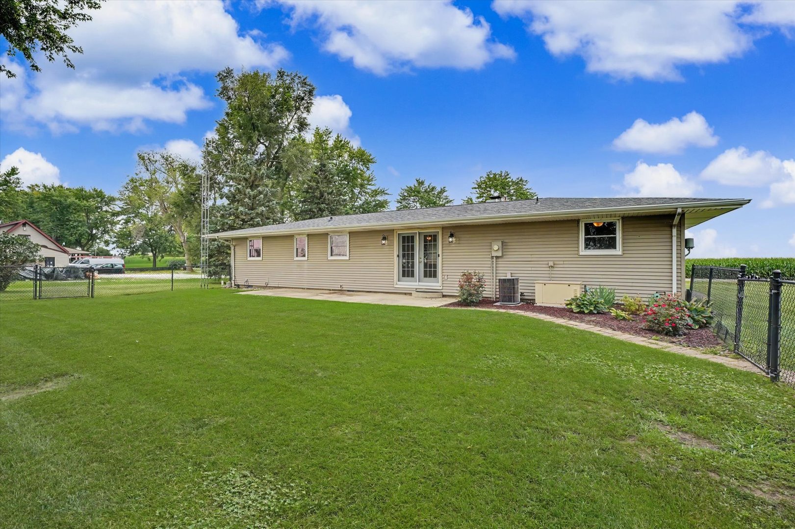 Property photo 36