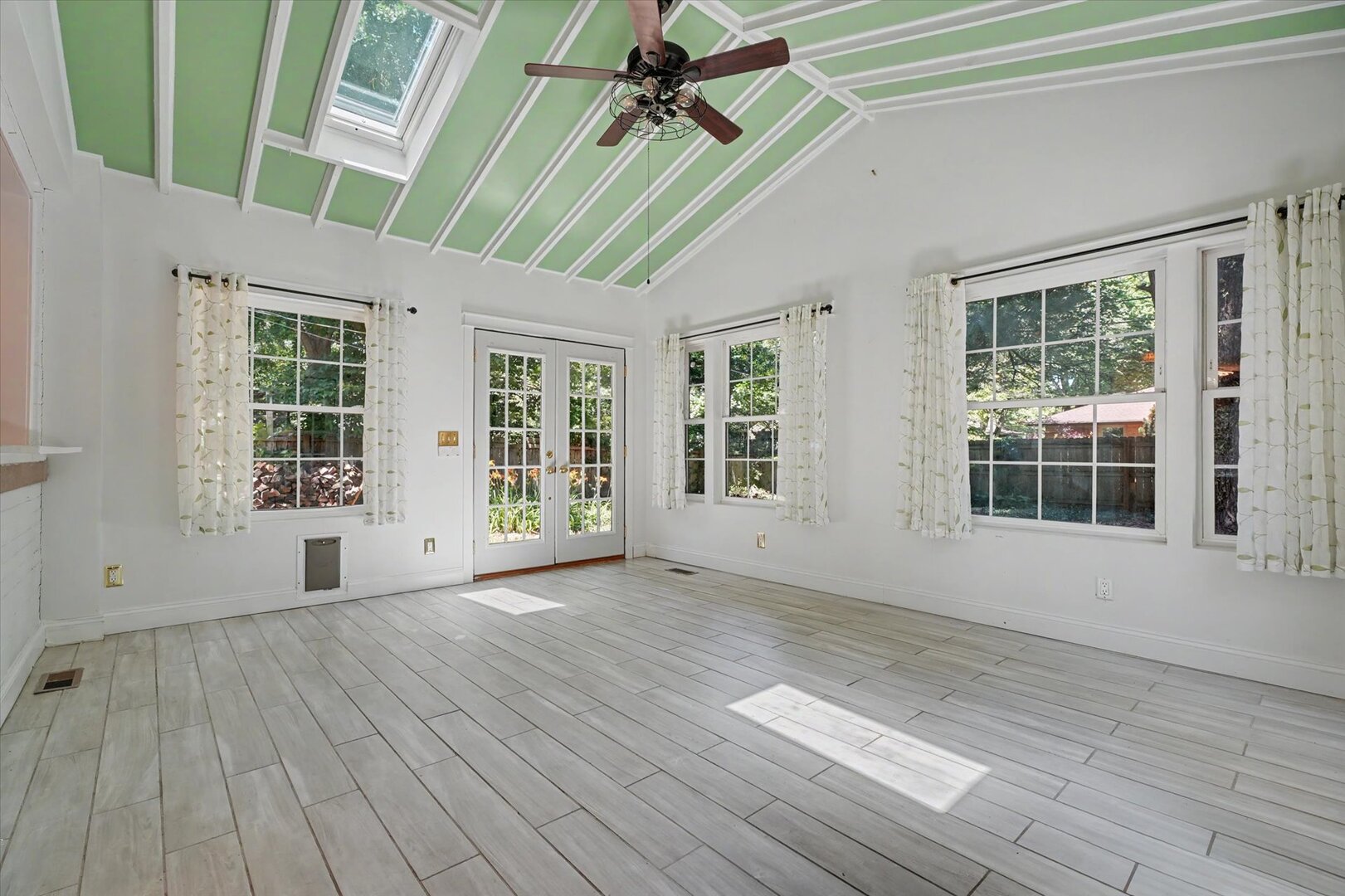 Property photo 28