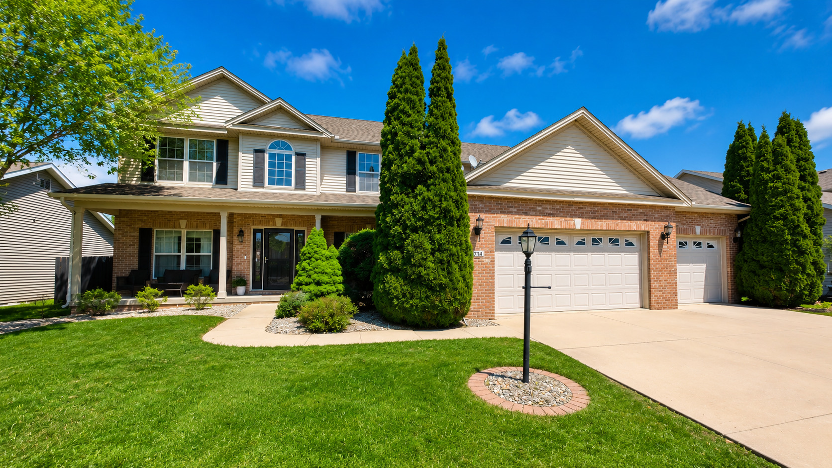 Photo of 4714 Watermark Drive, Champaign, IL