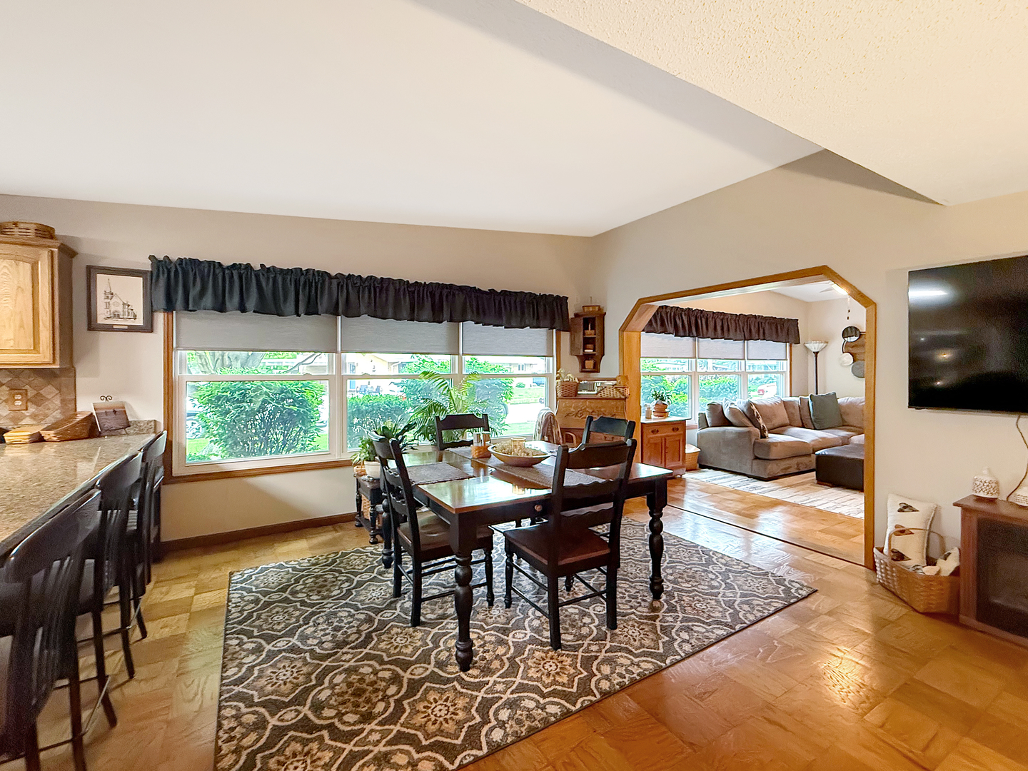 Photo 17 of 1616 Golfview Circle