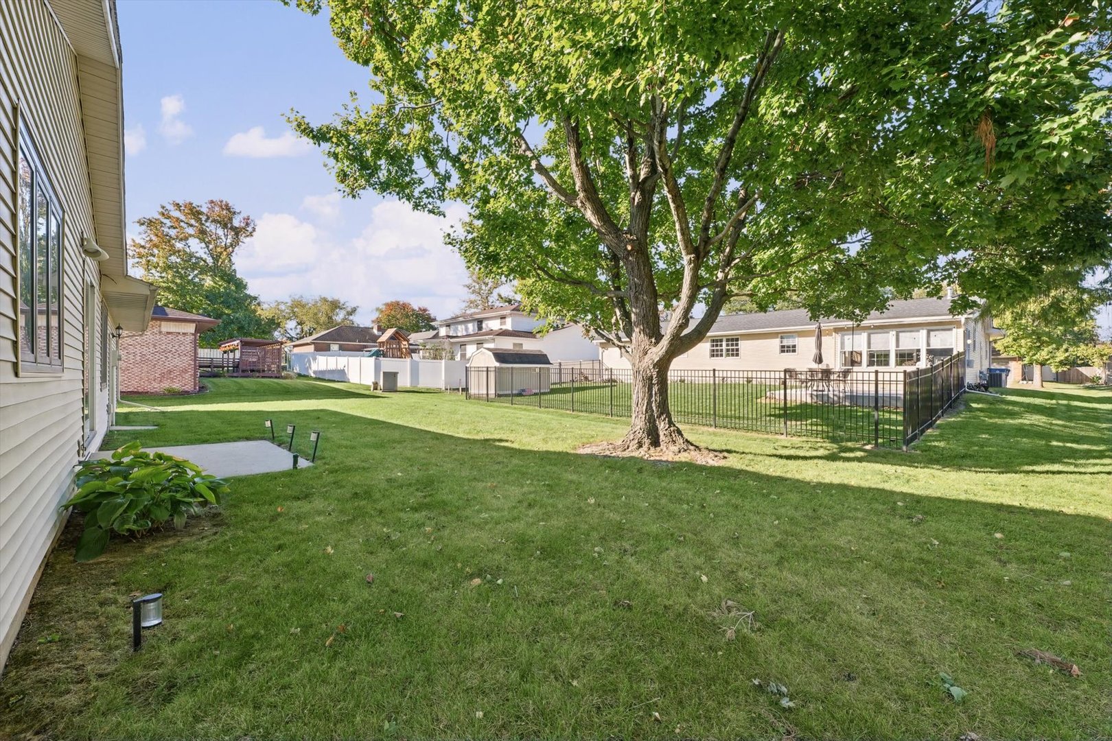 Property photo 32