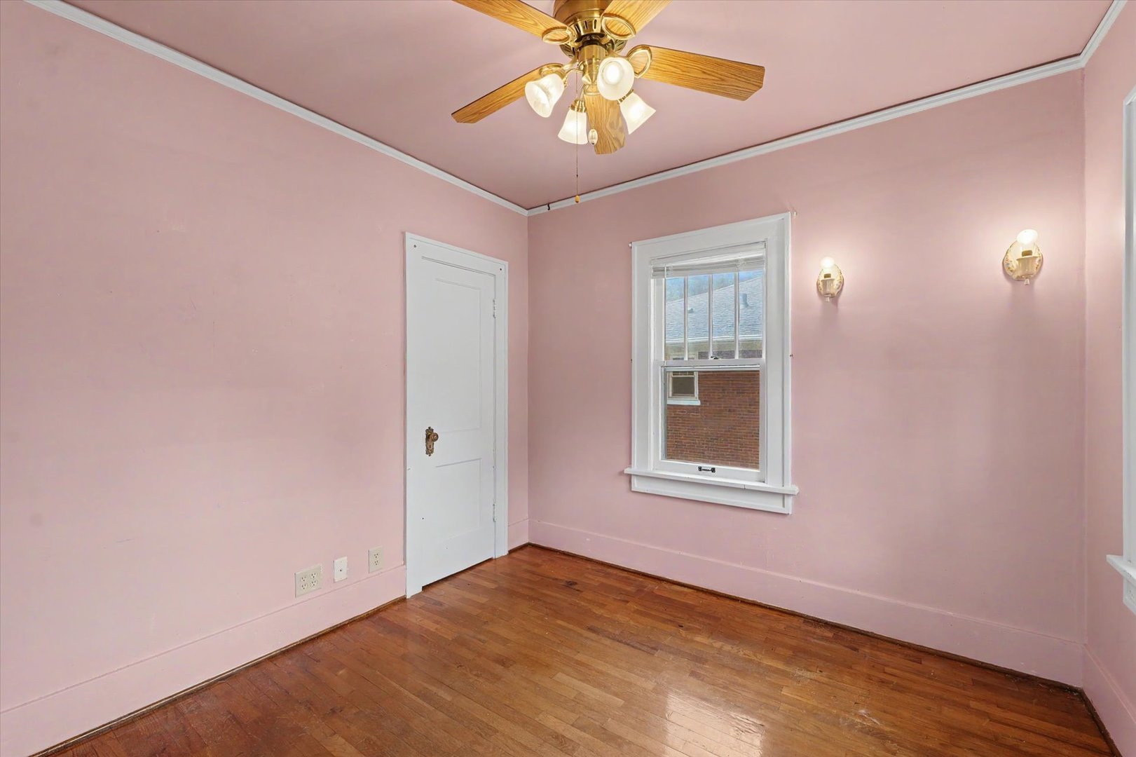 Photo 15 of 206 N Victor Street