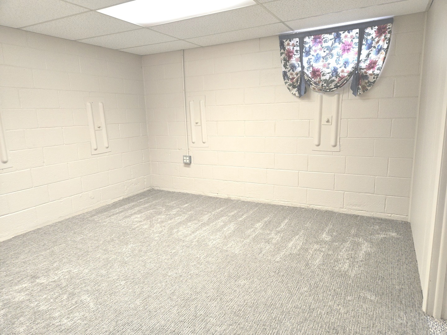 Bonus room with closet/Basement
