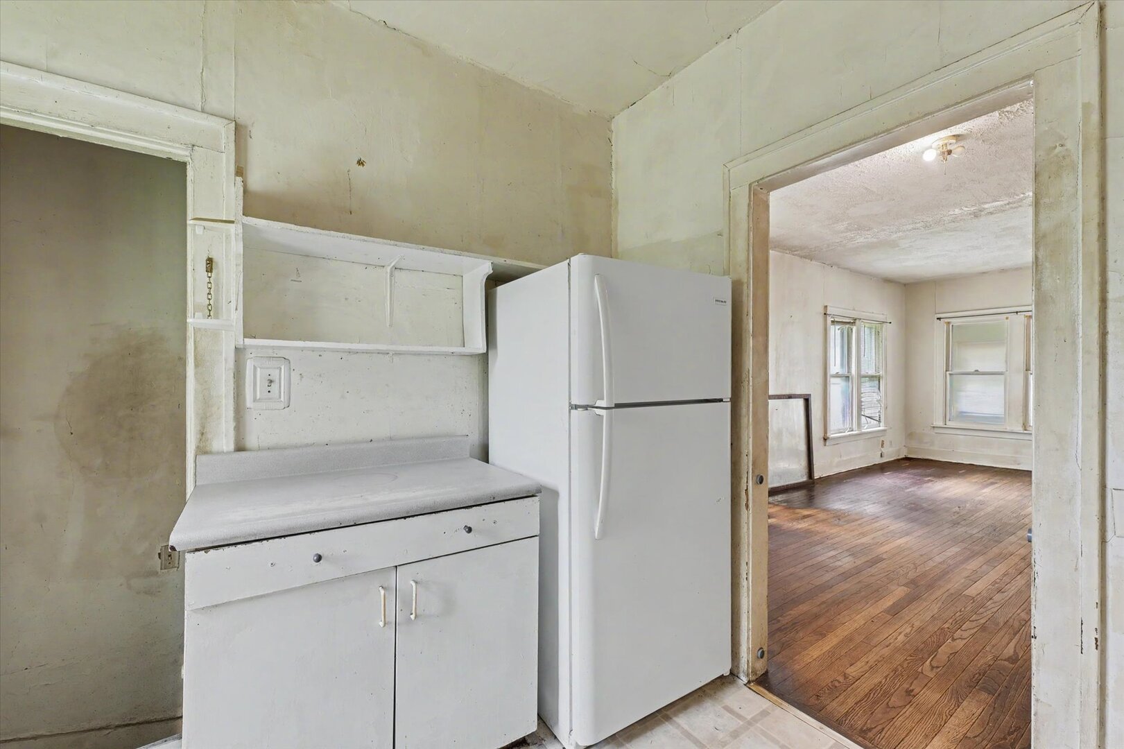 Photo 16 of 402 S Johnson Avenue