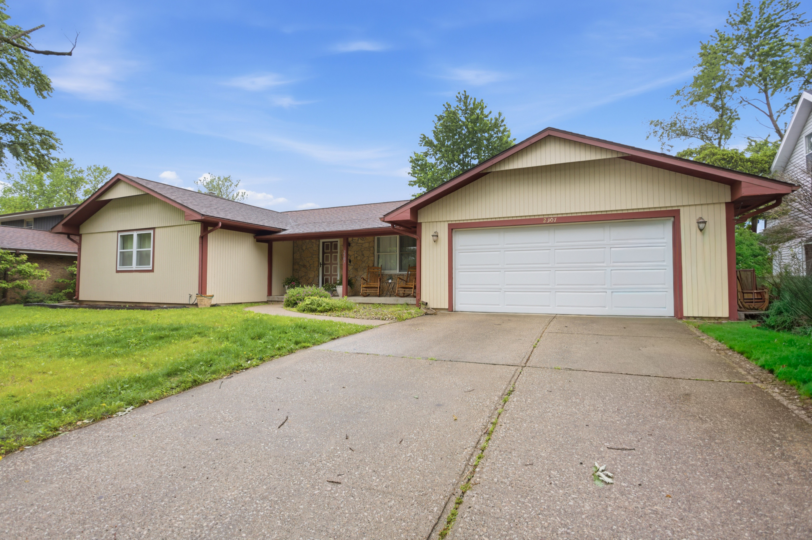 Photo 2 of 2307 Boudreau Drive