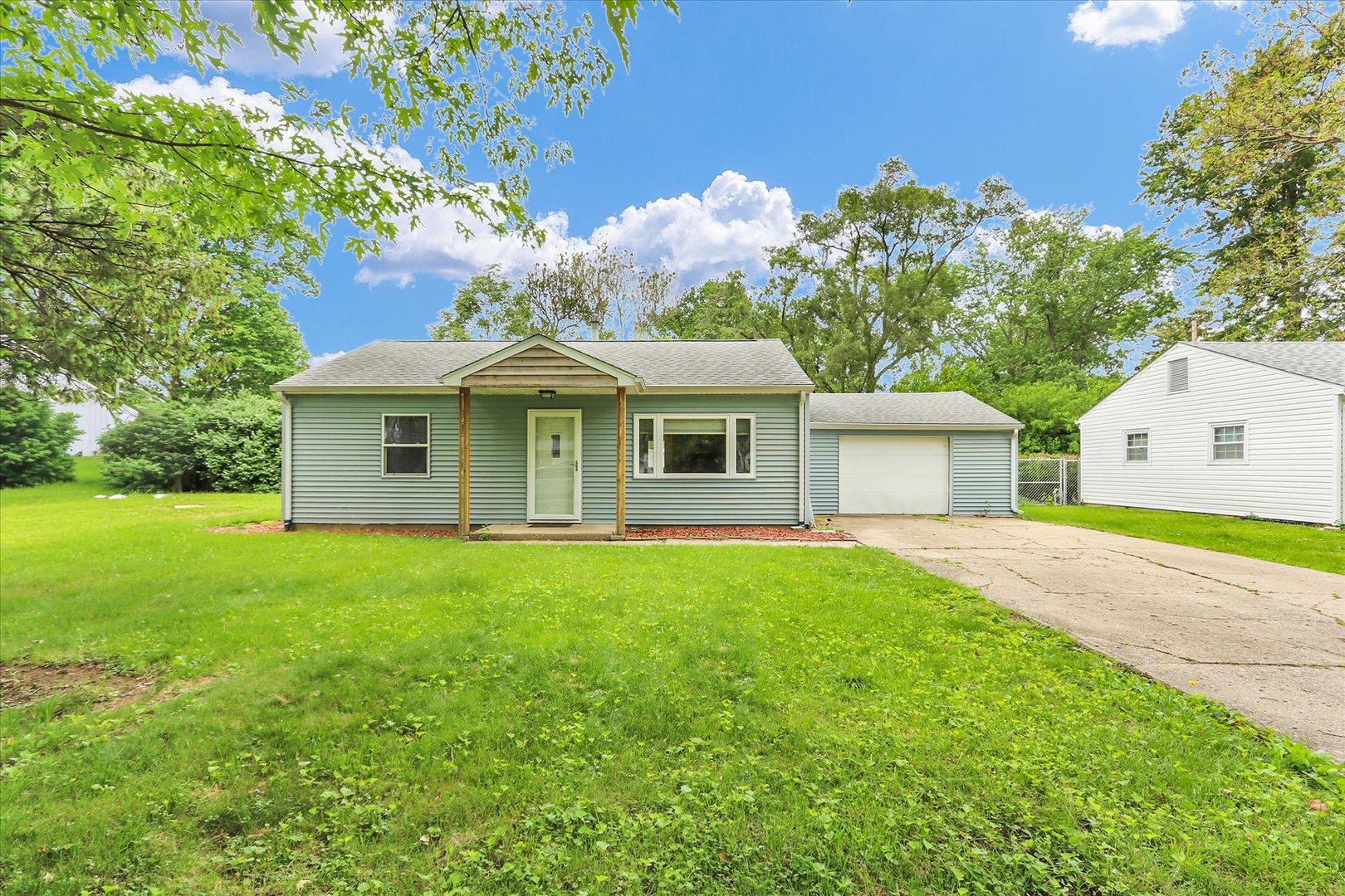 Photo of 1313 Glendale Drive, Champaign, IL