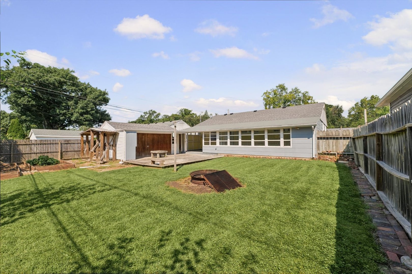 Property photo 33