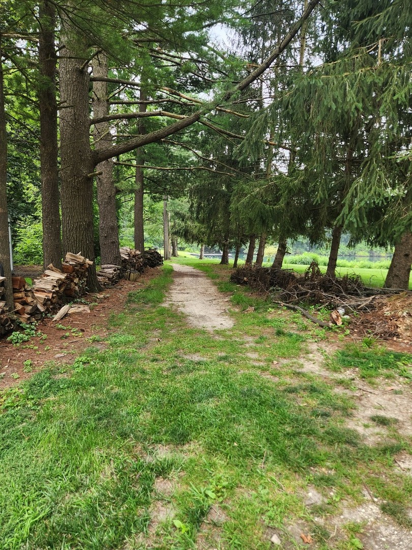 Access to Private Neighborhood Lake from Riverview