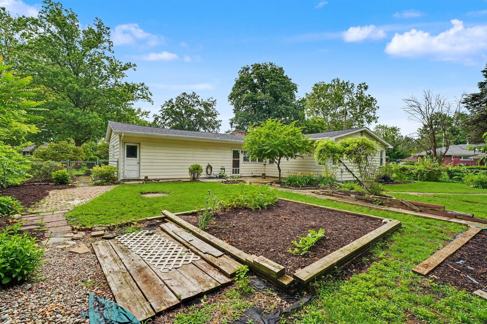 Property photo 25
