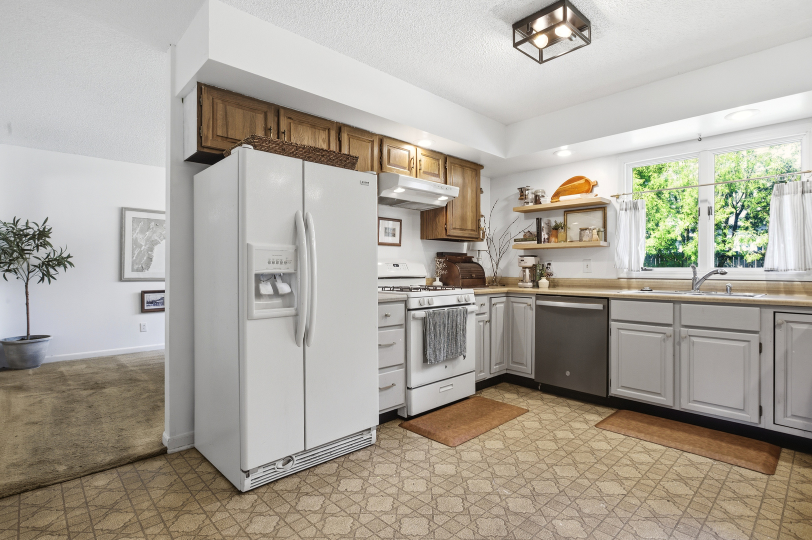 Photo 11 of 2307 Boudreau Drive