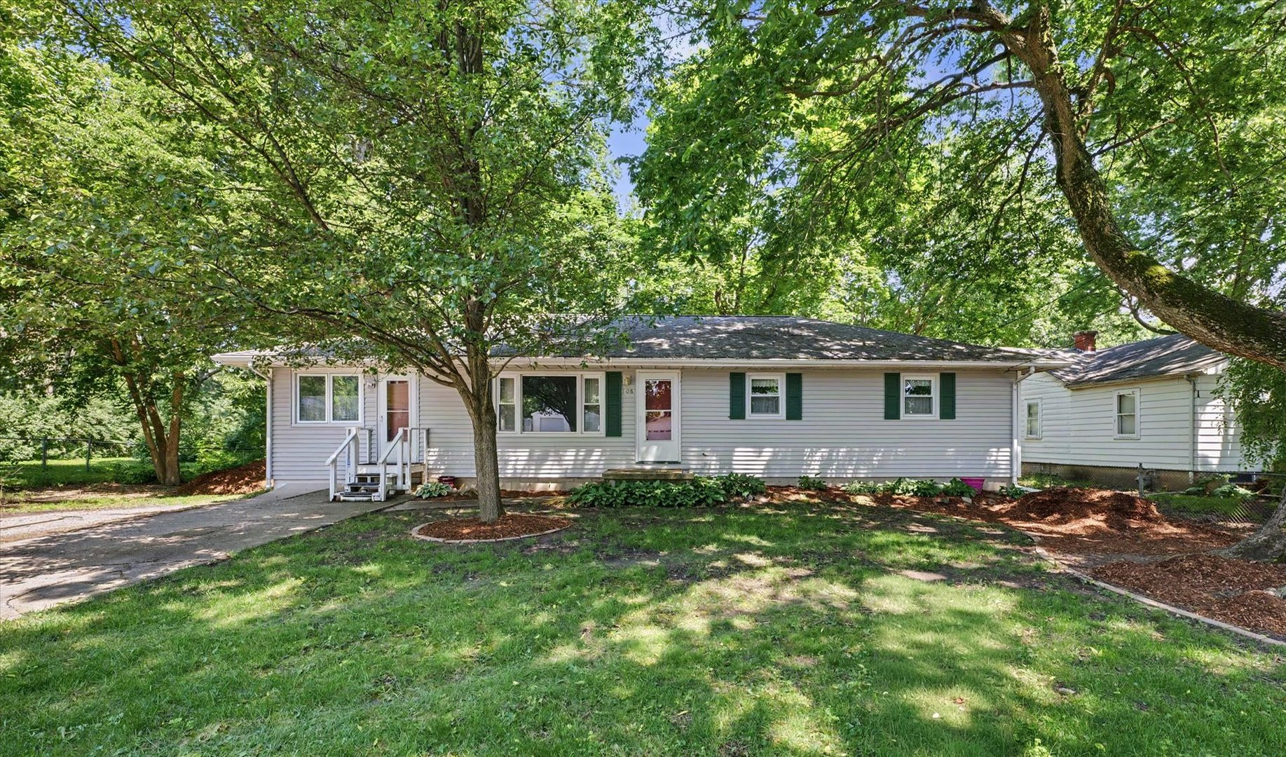 Photo of 108 Brady Lane, Urbana, IL